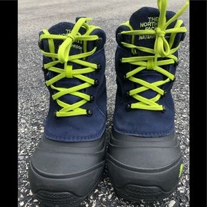 The North Face Waterproof/Insulated Snow Boot - Big Kid Size 4